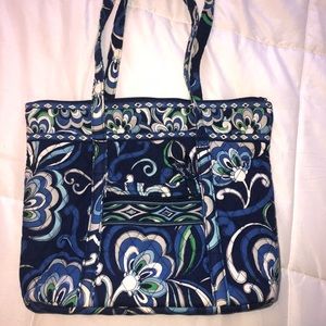 Vera Bradley tote bag